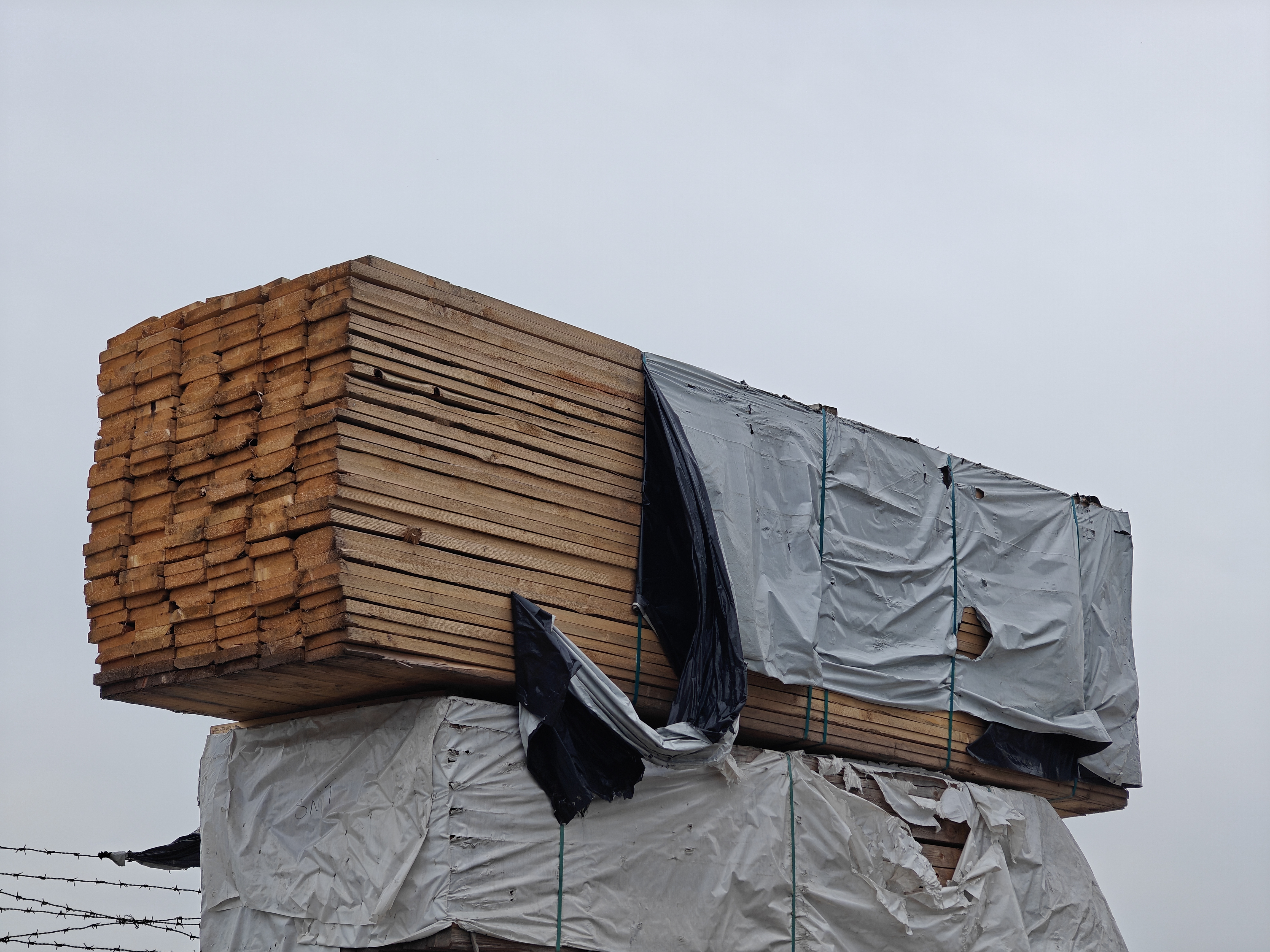 Premium quality wood planks for pallets